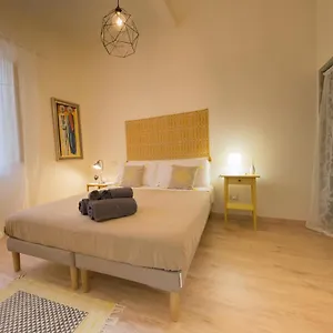  Bed & Breakfast In Acquaviva Italia